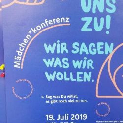 Mädchen konferenz.jpg